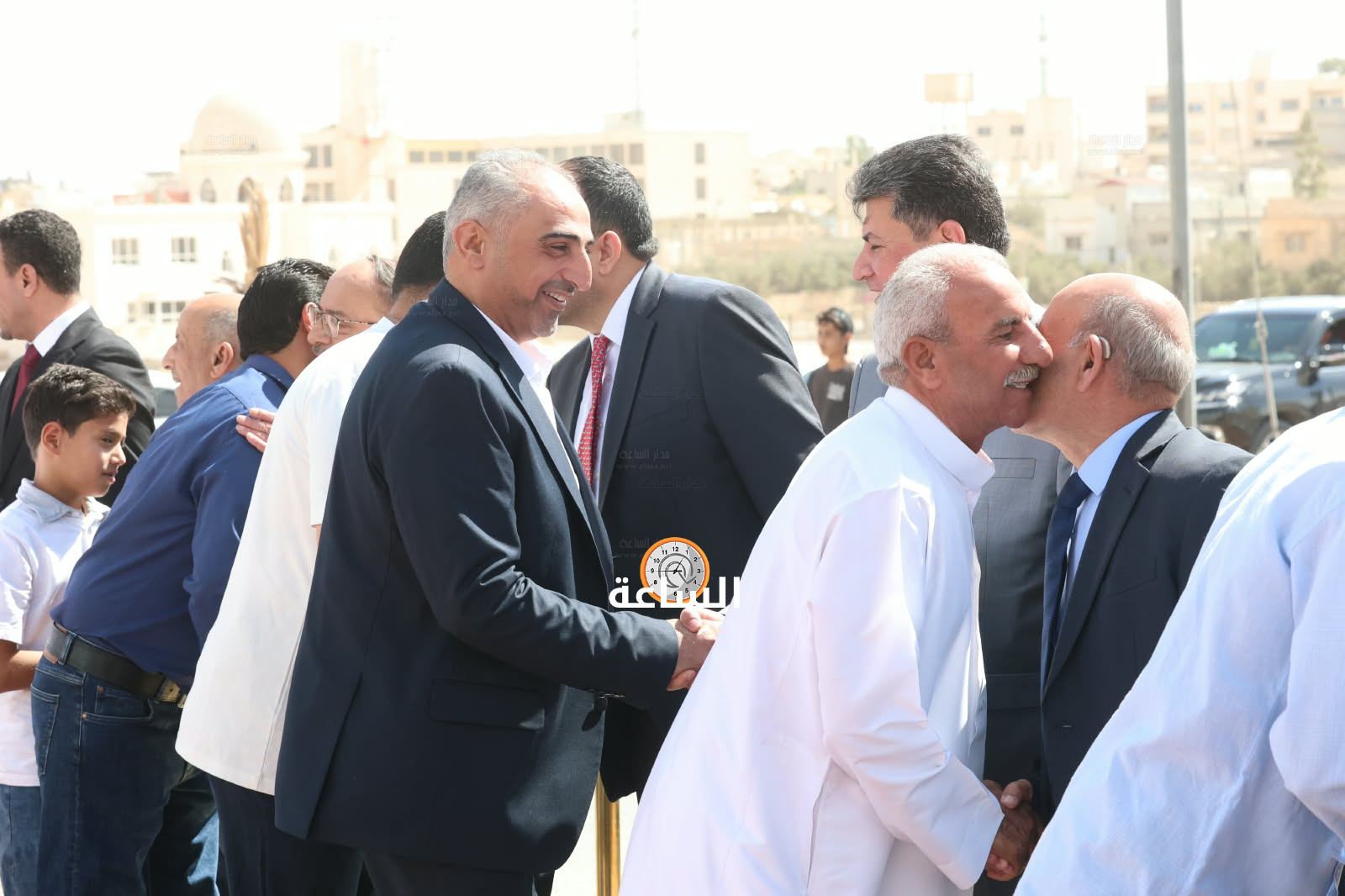 Madar Al-Saa Images 0.7401128120418621