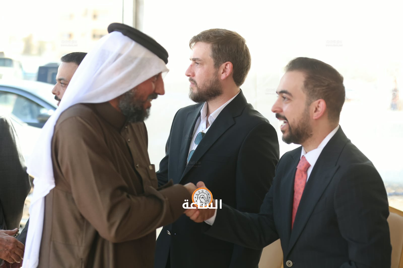 Madar Al-Saa Images 0.9771022661296325