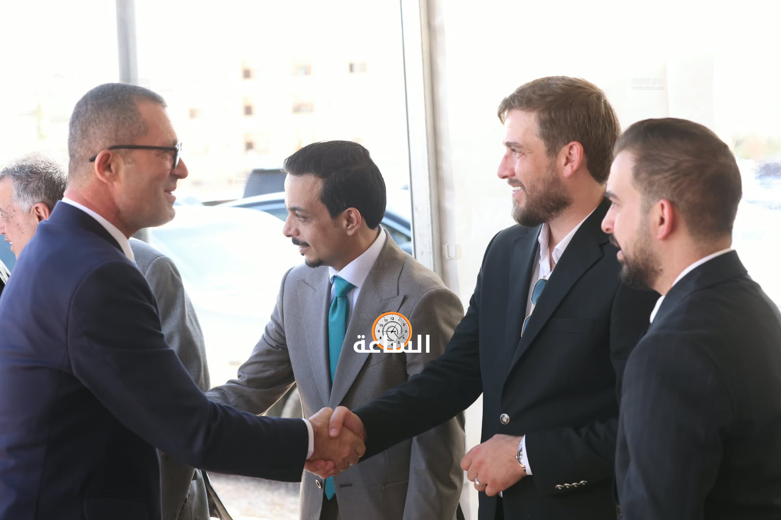 Madar Al-Saa Images 0.19514923499536985