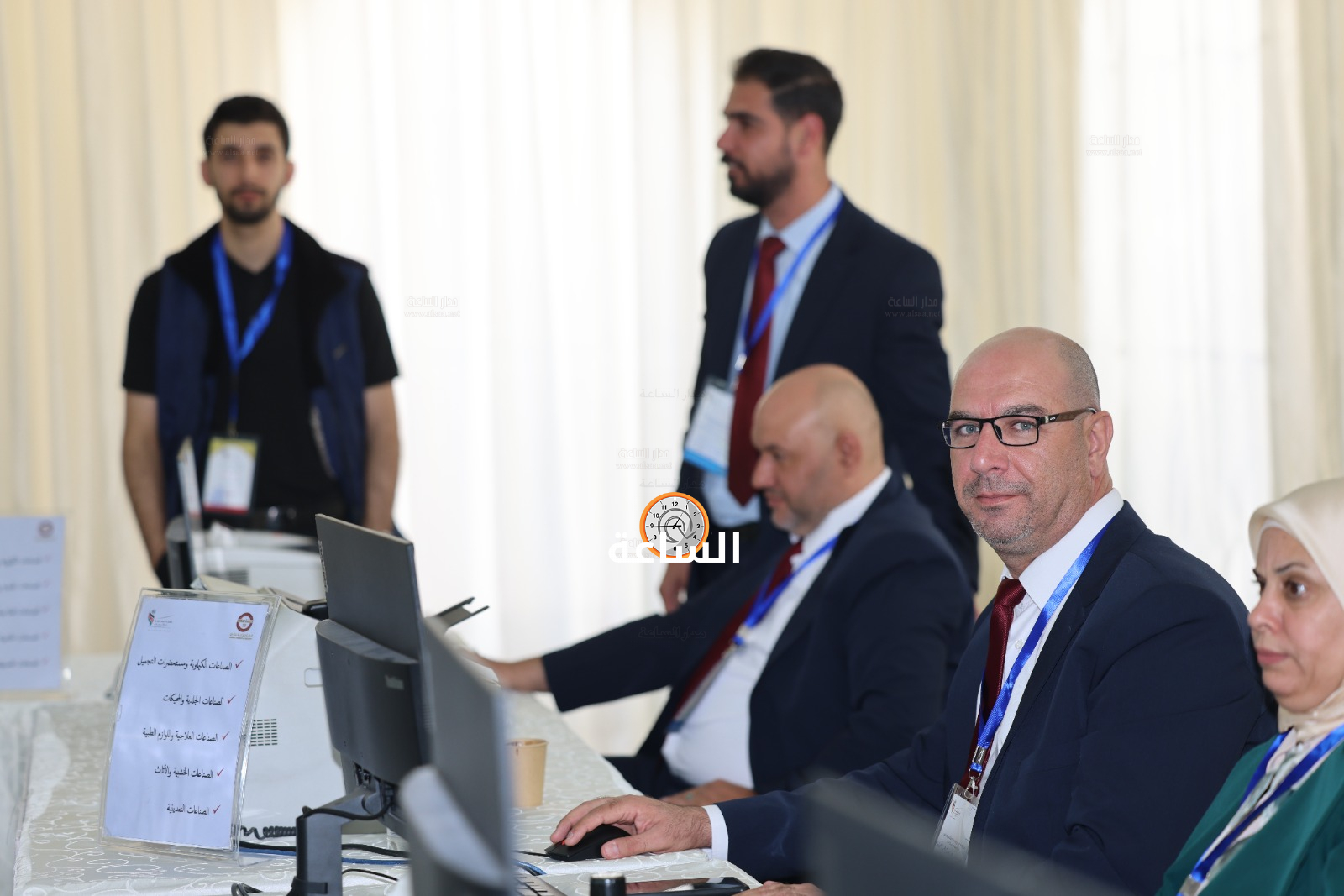 Madar Al-Saa Images 0.3565143145598898
