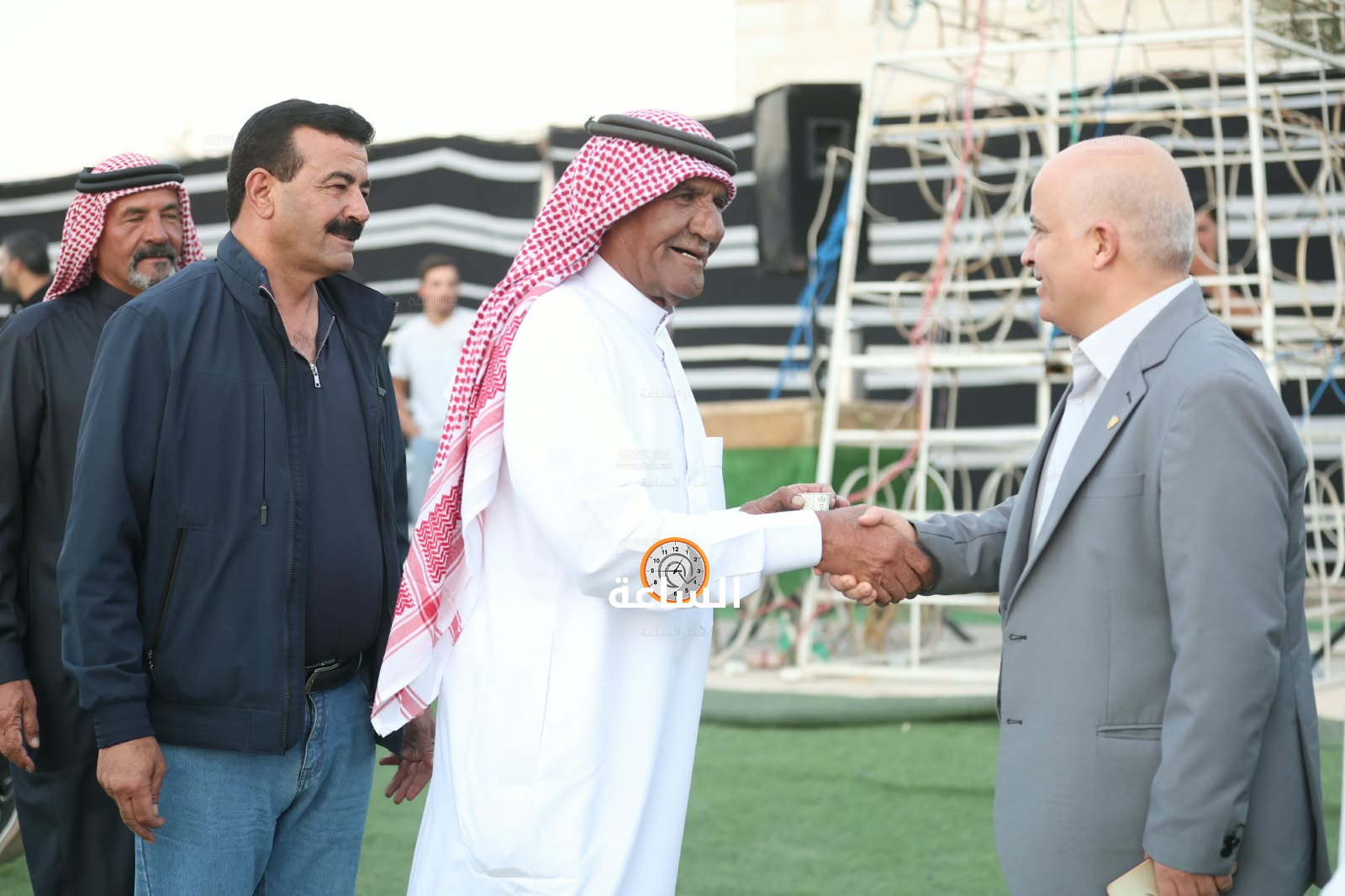 Madar Al-Saa Images 0.4324044046949913