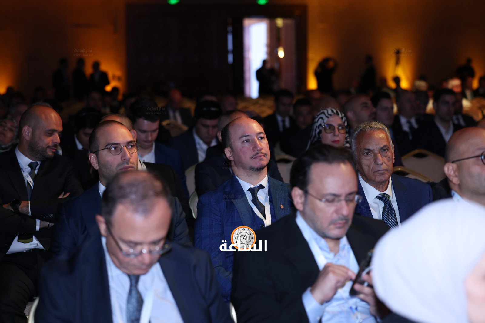 Madar Al-Saa Images 0.37082353627605447