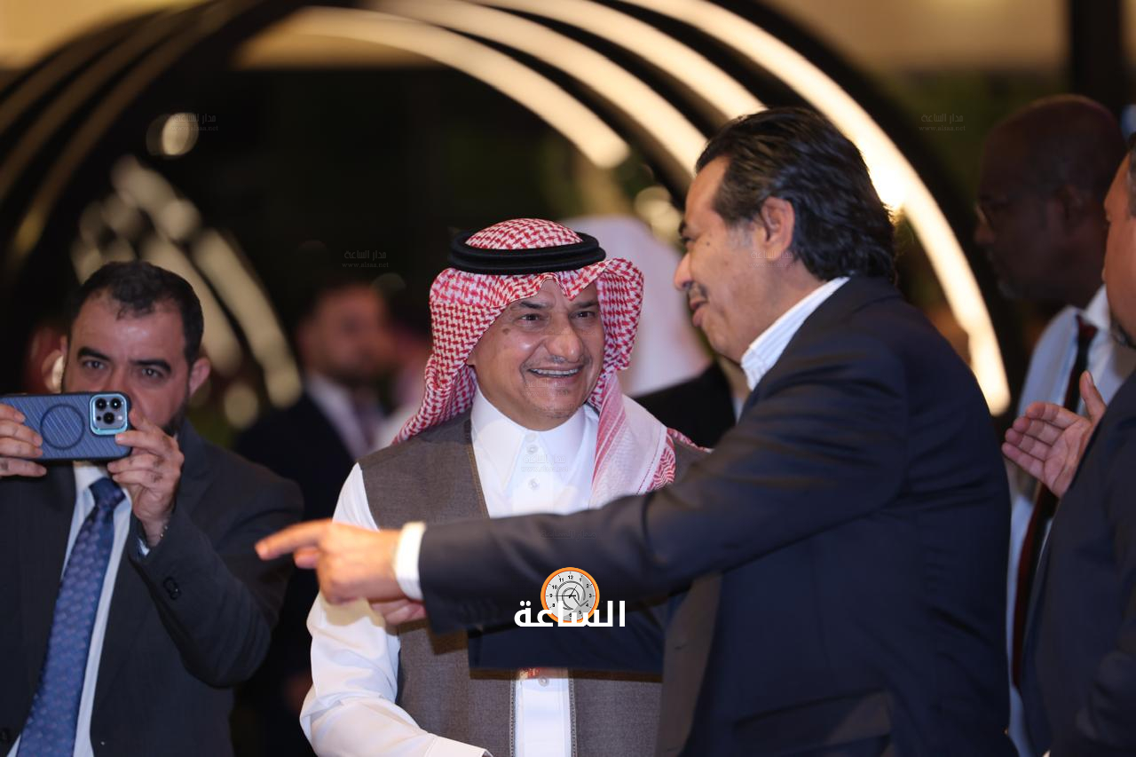 Madar Al-Saa Images 0.9262803191535548