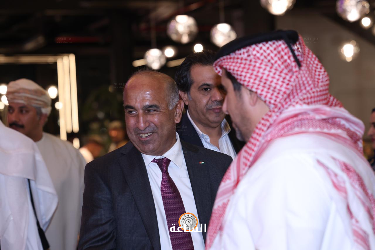Madar Al-Saa Images 0.04872396282655411