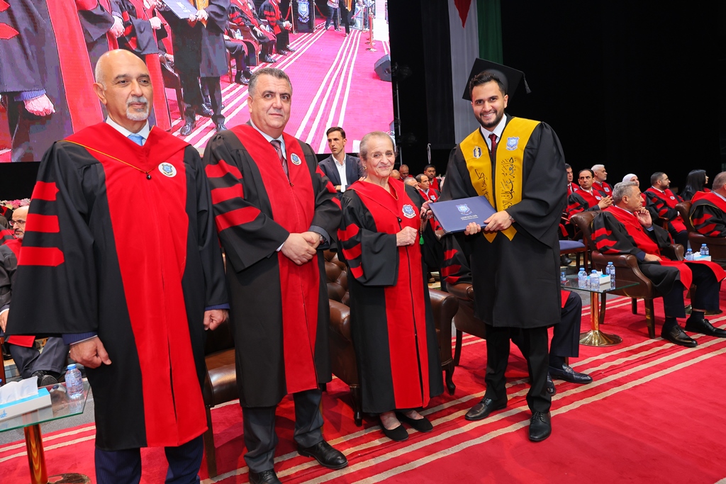 Madar Al-Saa Images 0.45260947456778444