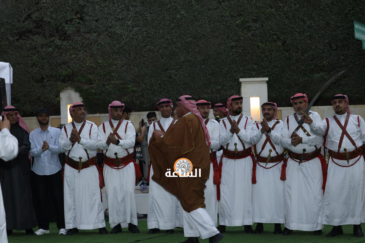 Madar Al-Saa Images 0.6978734236530479