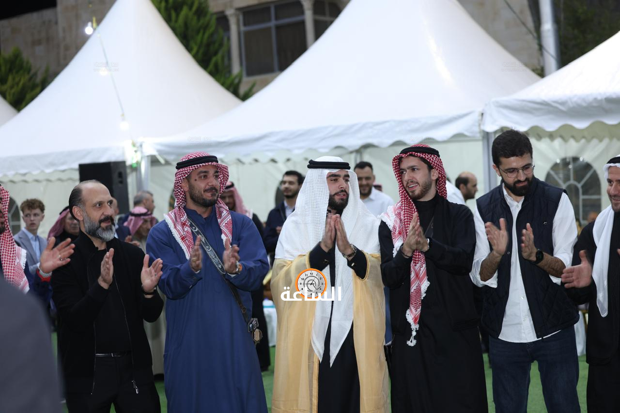Madar Al-Saa Images 0.607983819412079