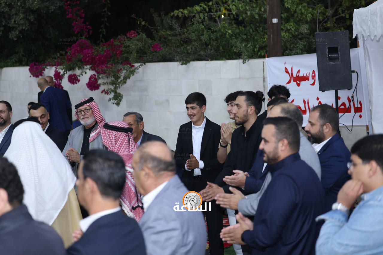 Madar Al-Saa Images 0.5977295263379145