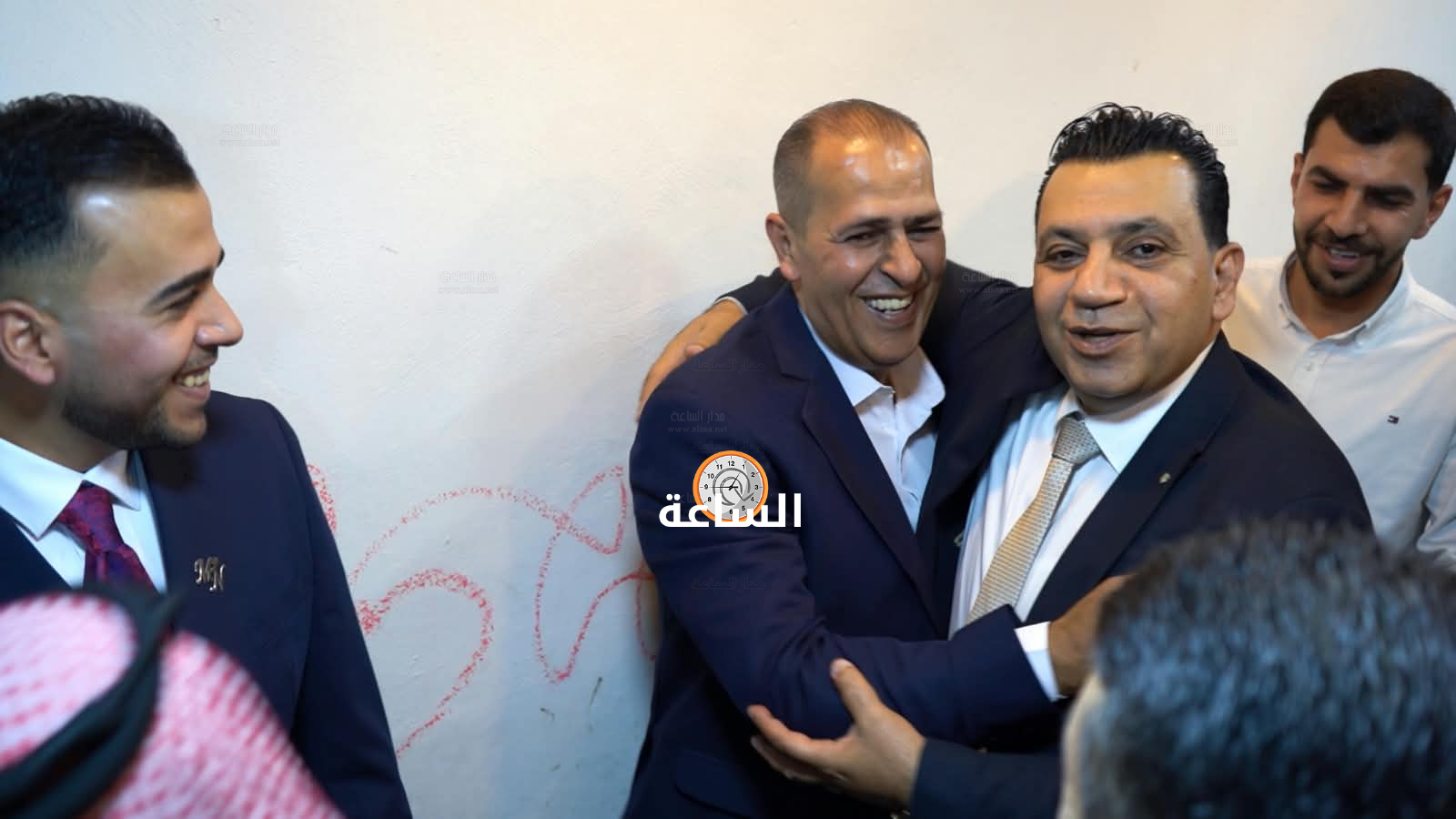 Madar Al-Saa Images 0.5834115105896323