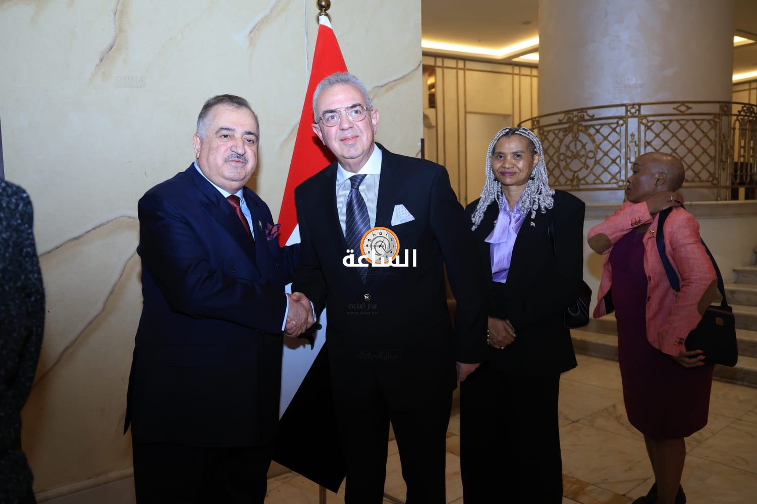 Madar Al-Saa Images 0.860621259123308