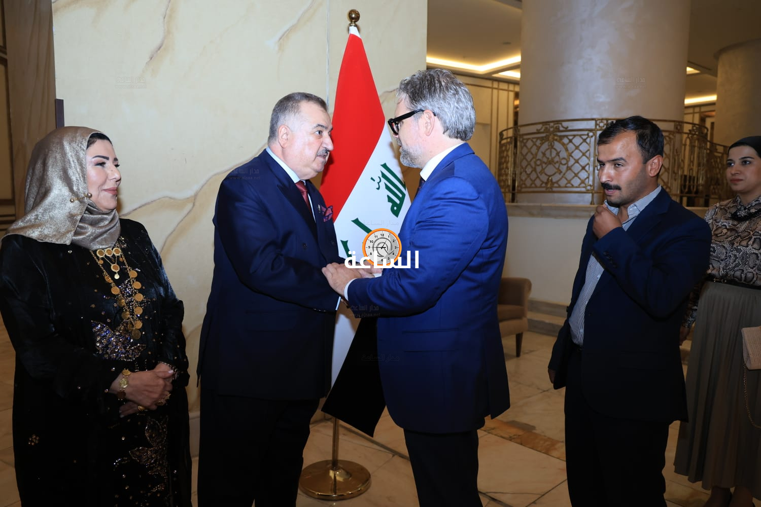 Madar Al-Saa Images 0.5744170596214342