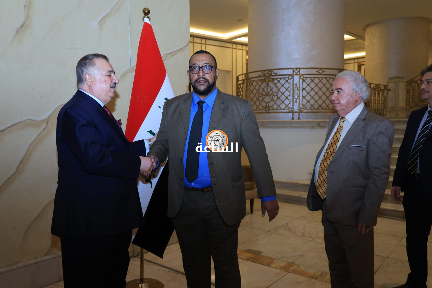 Madar Al-Saa Images 0.12489198805173574