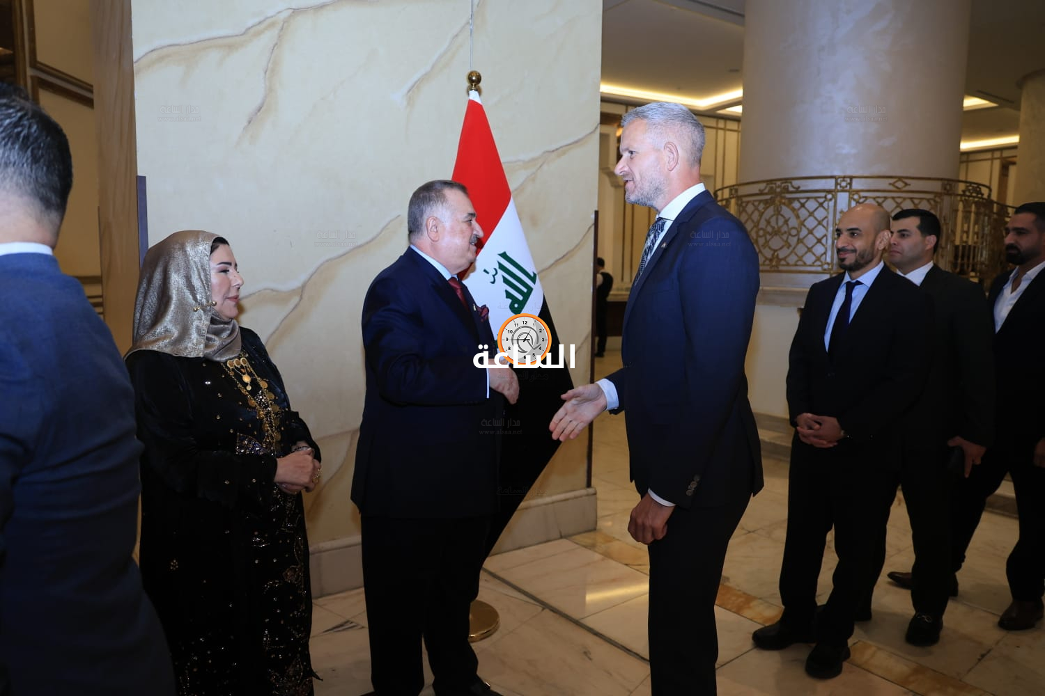 Madar Al-Saa Images 0.8914537396846594