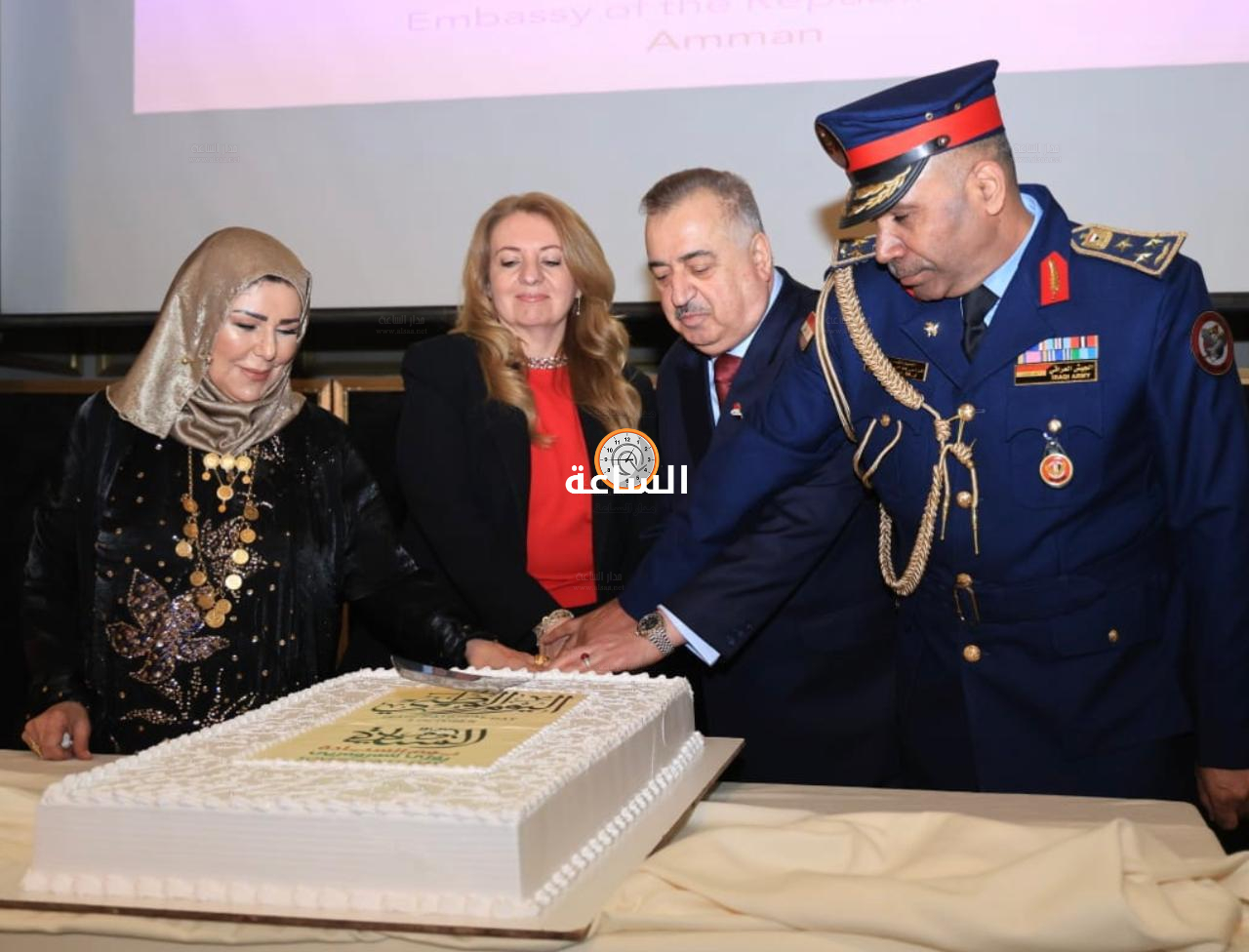 Madar Al-Saa Images 0.39613123952133067