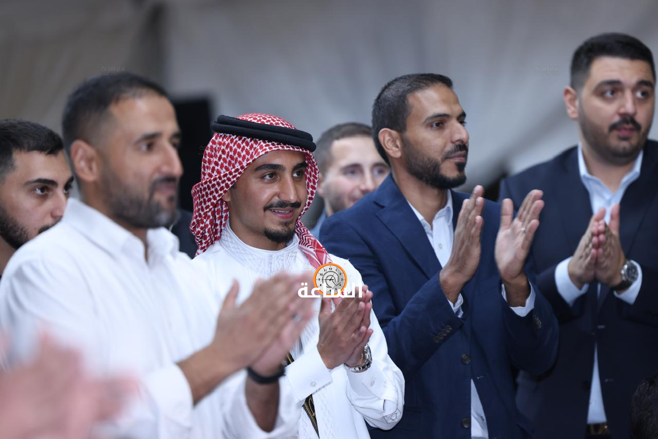 Madar Al-Saa Images 0.49979111383568176