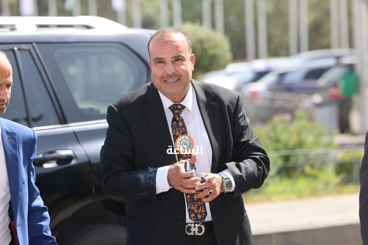 Madar Al-Saa Images 0.33664780020497587