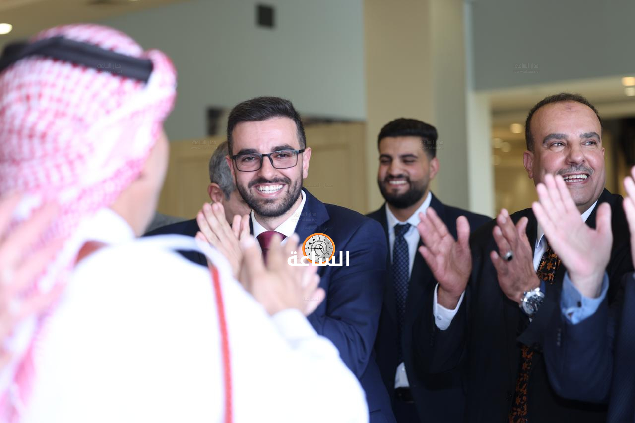 Madar Al-Saa Images 0.9899650760413252