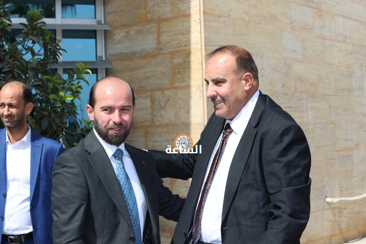 Madar Al-Saa Images 0.40228490367924863