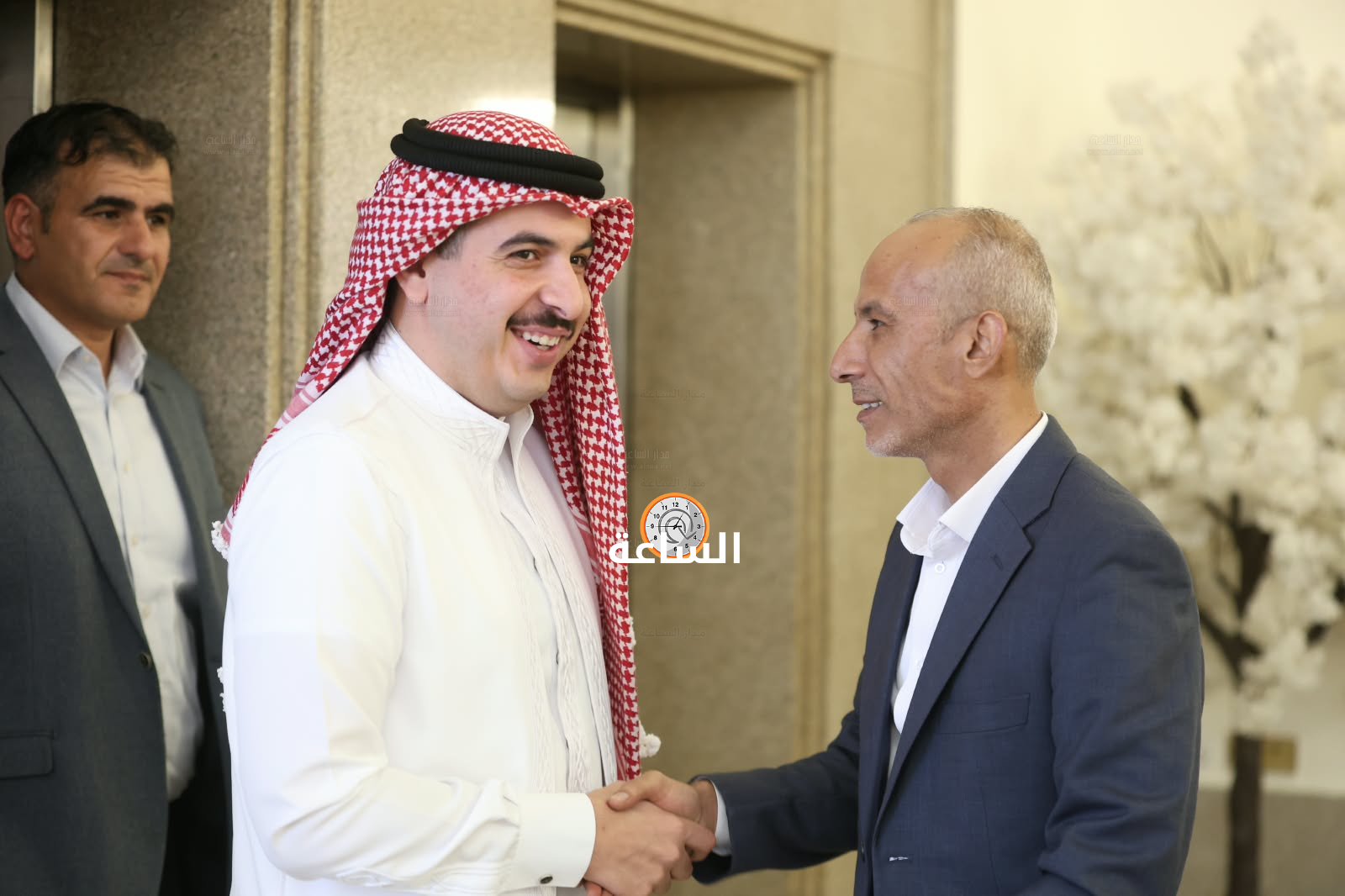 Madar Al-Saa Images 0.46589557961286887