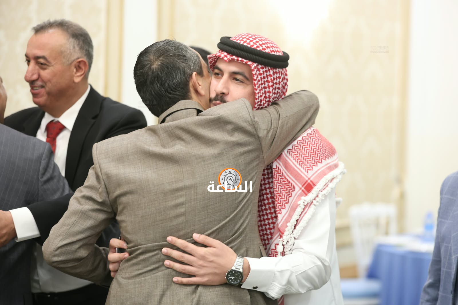 Madar Al-Saa Images 0.8944430901729381