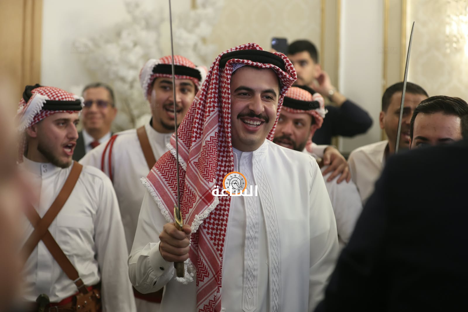 Madar Al-Saa Images 0.08294263243501876