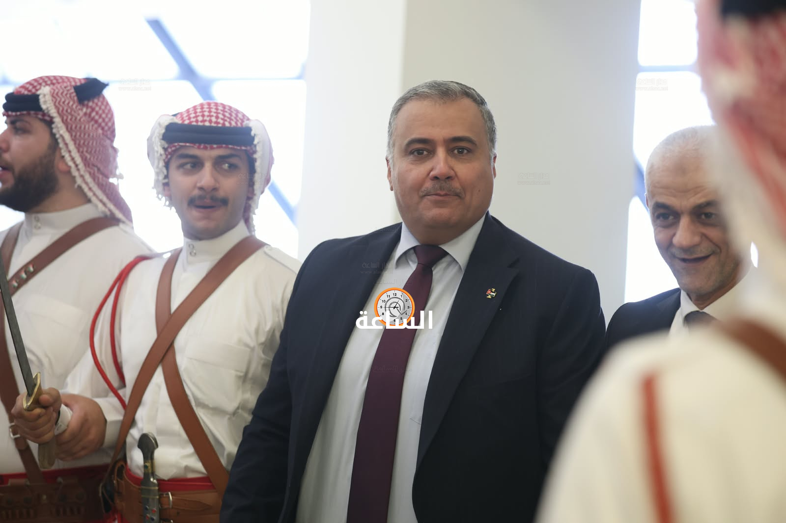 Madar Al-Saa Images 0.7062250373250513