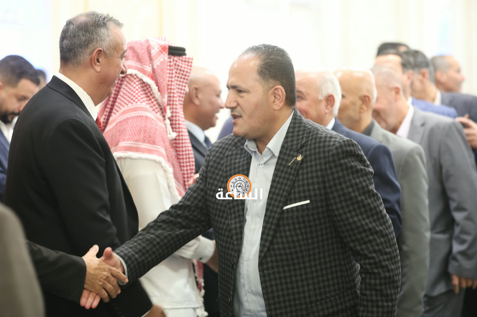 Madar Al-Saa Images 0.8339136519977198