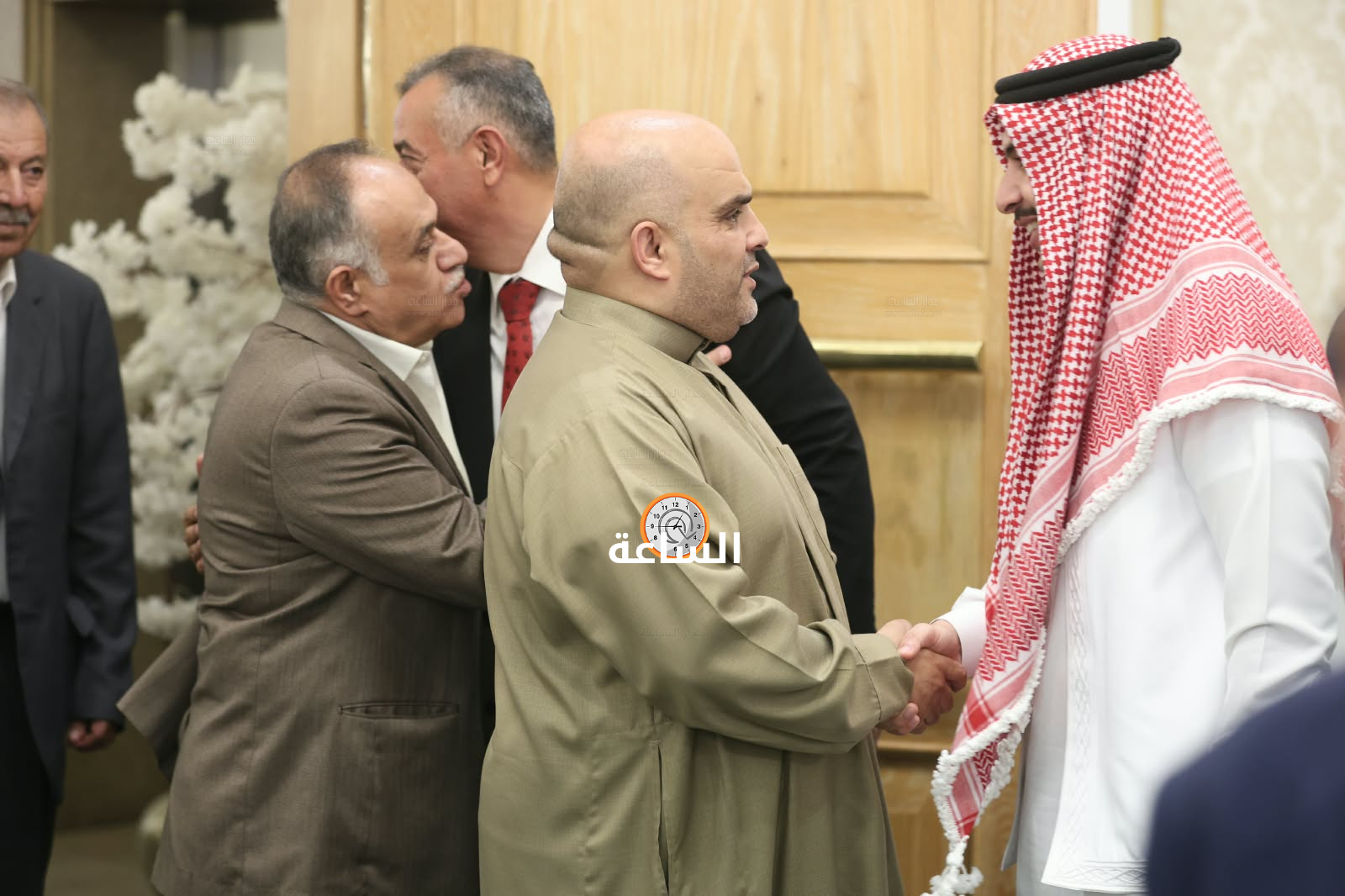 Madar Al-Saa Images 0.19669359392867392