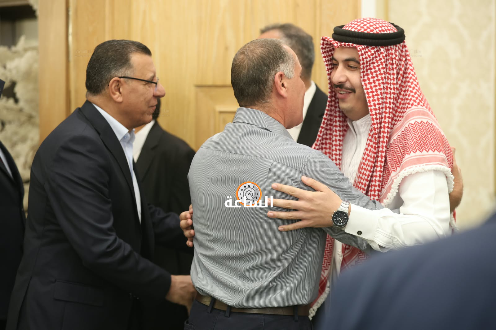 Madar Al-Saa Images 0.8832715430833739