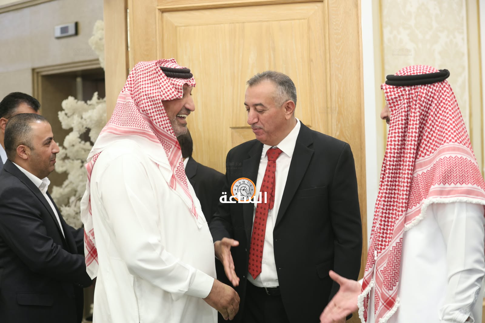 Madar Al-Saa Images 0.583506016446787
