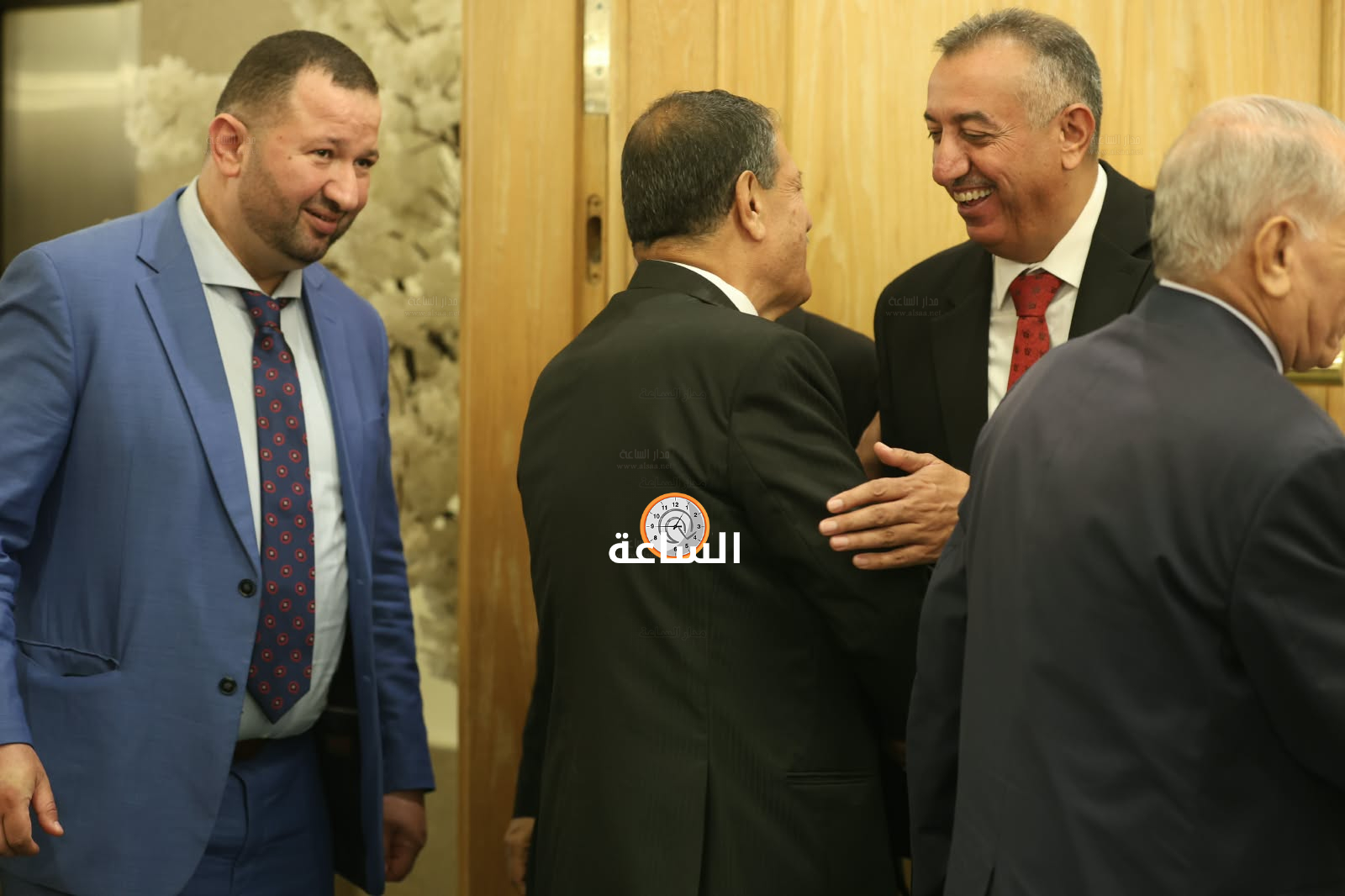 Madar Al-Saa Images 0.2817222623154515