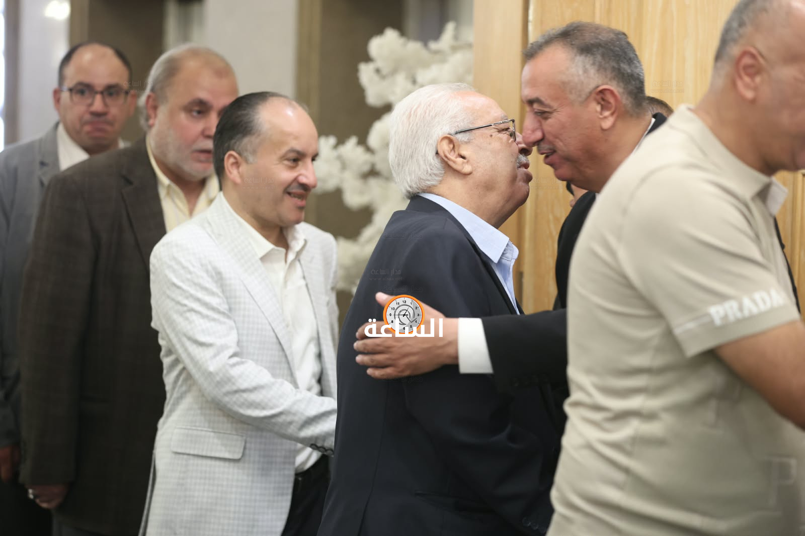 Madar Al-Saa Images 0.20101437307251824