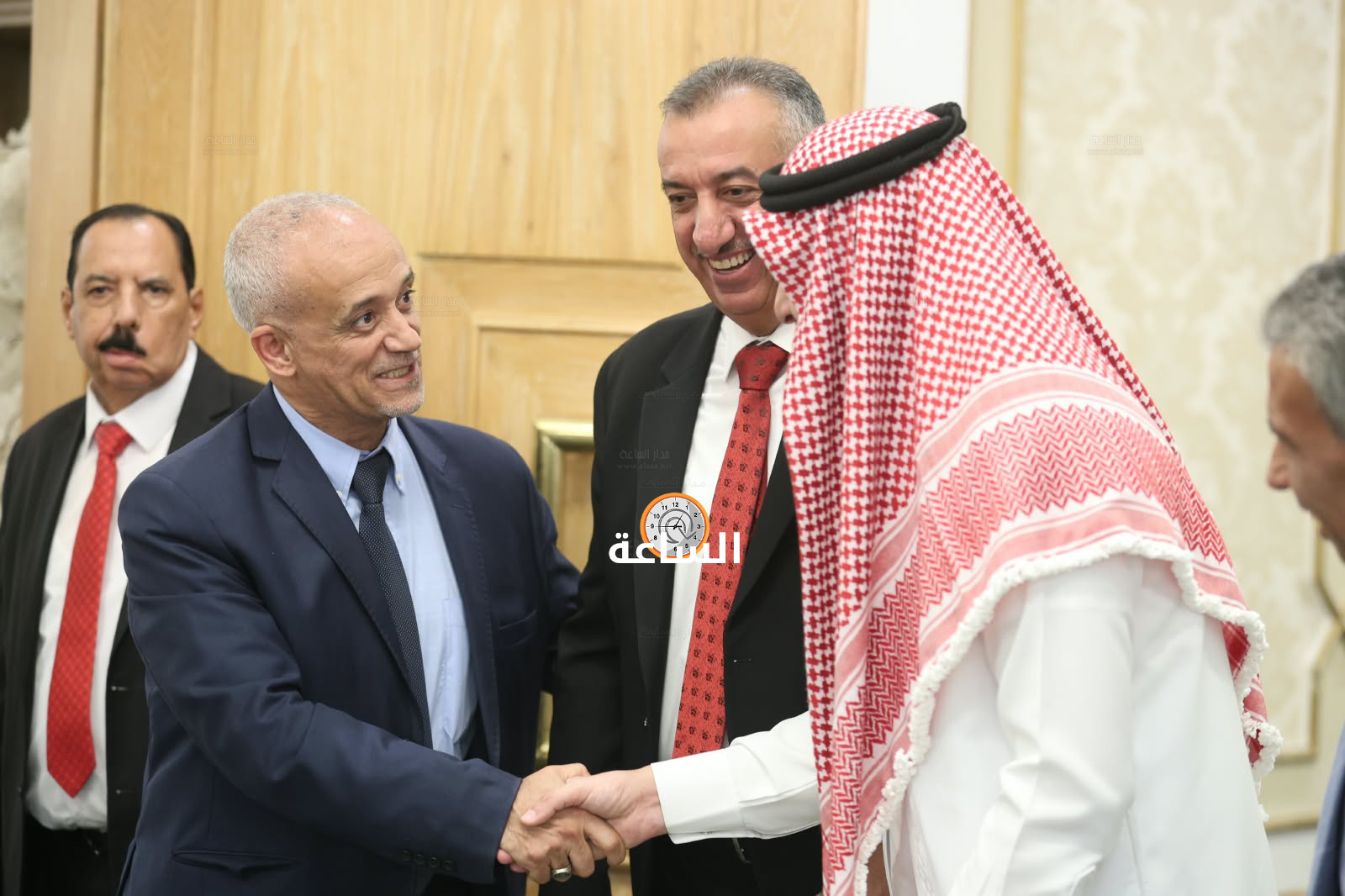 Madar Al-Saa Images 0.7048435928163598
