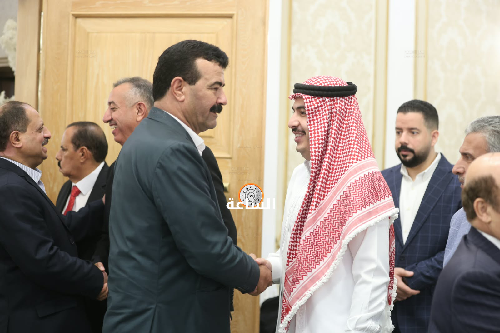 Madar Al-Saa Images 0.984089704980516