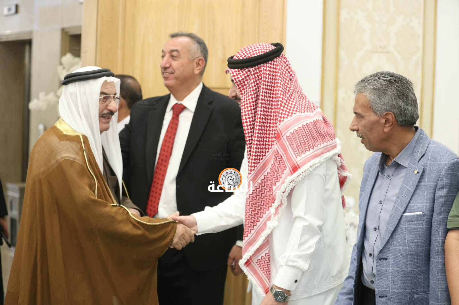 Madar Al-Saa Images 0.6787040918132549