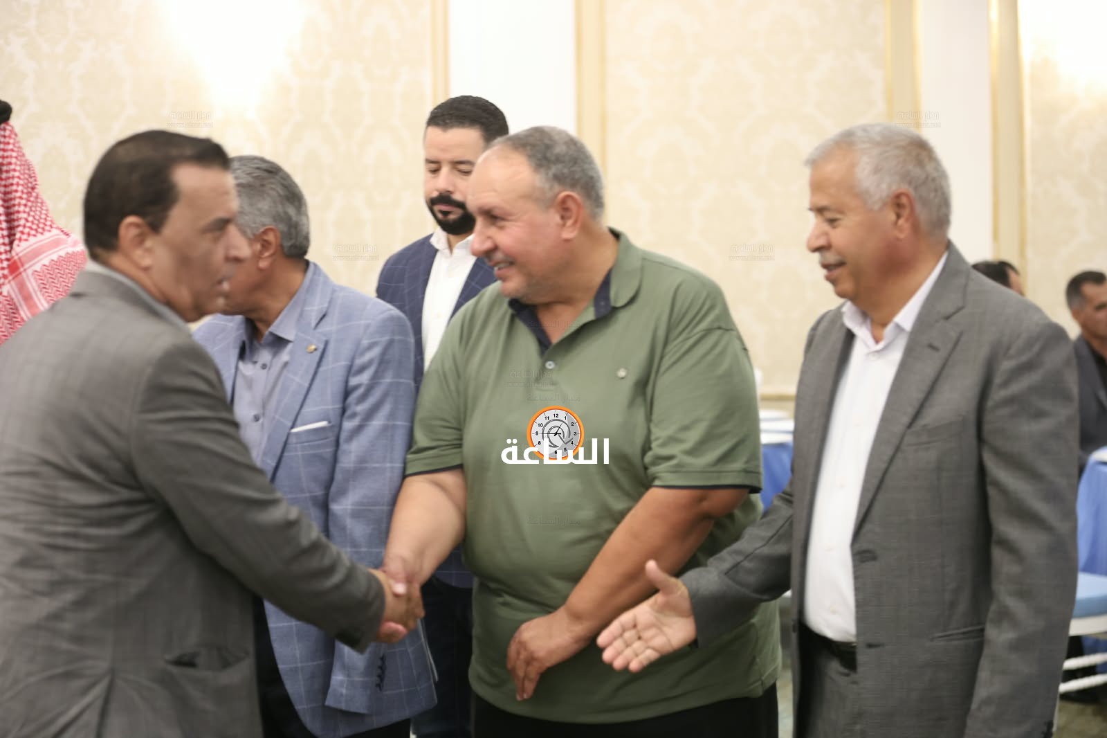 Madar Al-Saa Images 0.43465686295757344