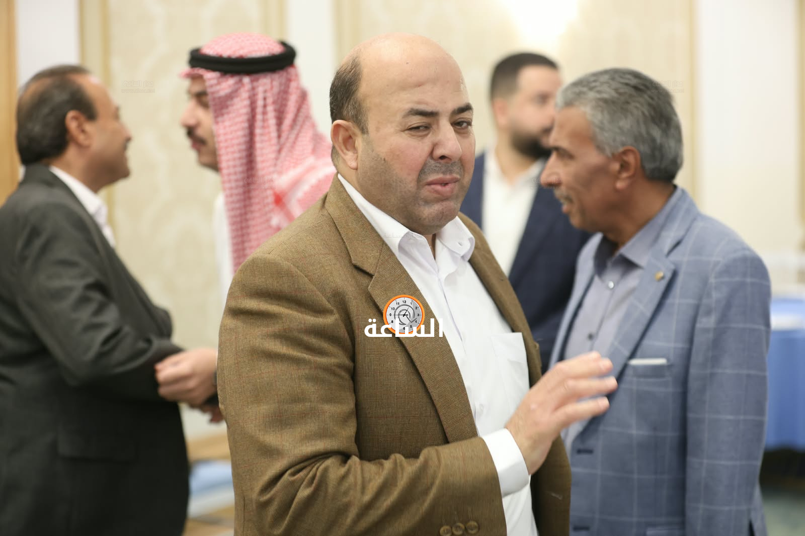 Madar Al-Saa Images 0.0877337562896282