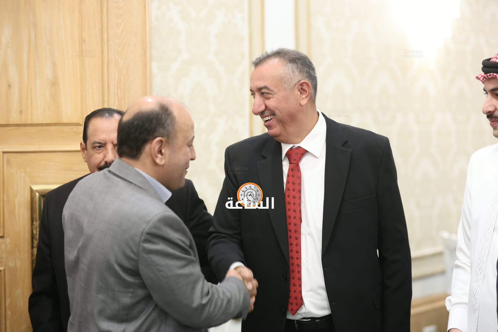 Madar Al-Saa Images 0.3481826392372118