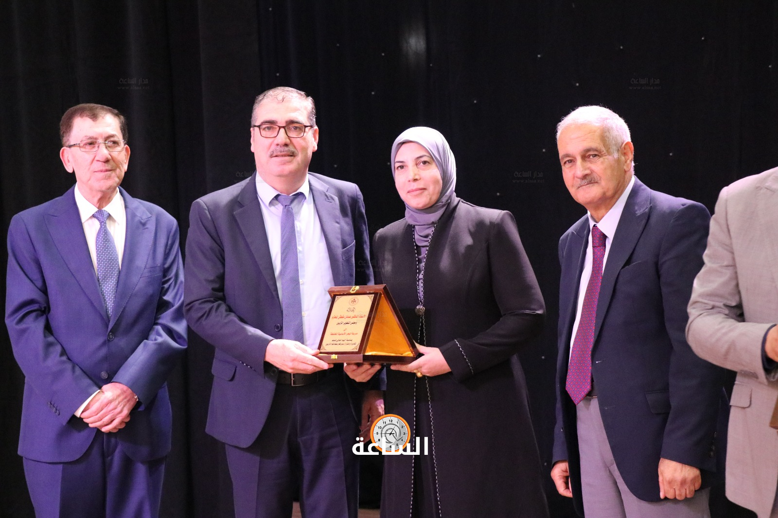 Madar Al-Saa Images 0.3727571054152913