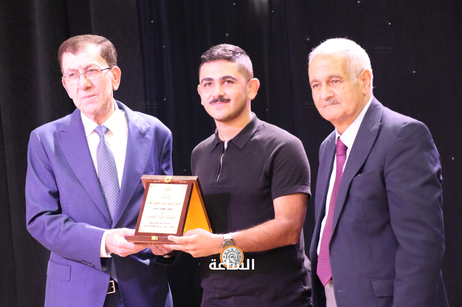 Madar Al-Saa Images 0.6676147628389779