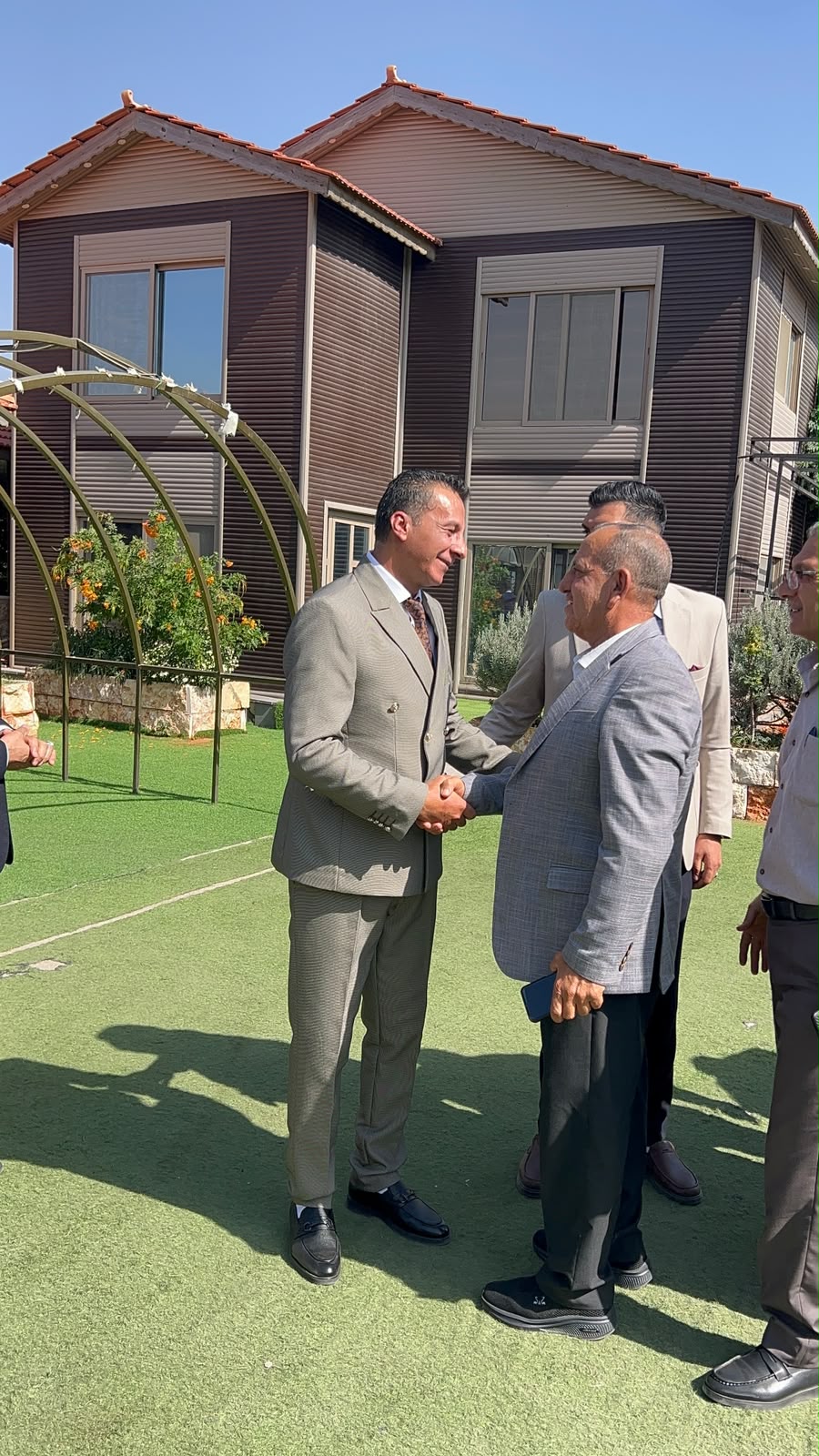 Madar Al-Saa Images 0.3329408333333338