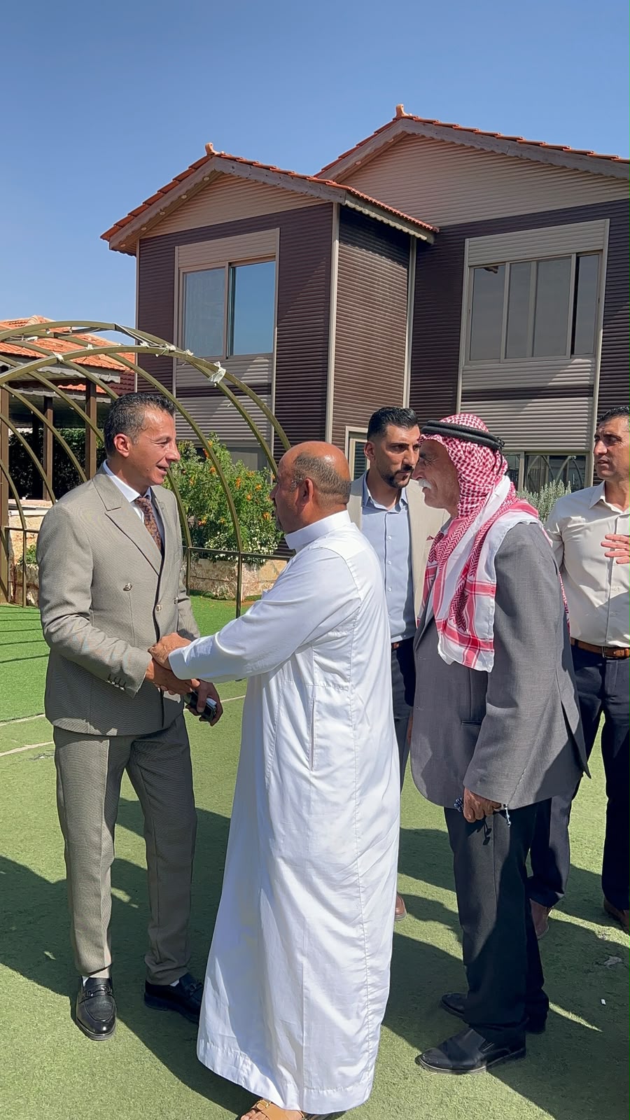 Madar Al-Saa Images 0.06532228492846193