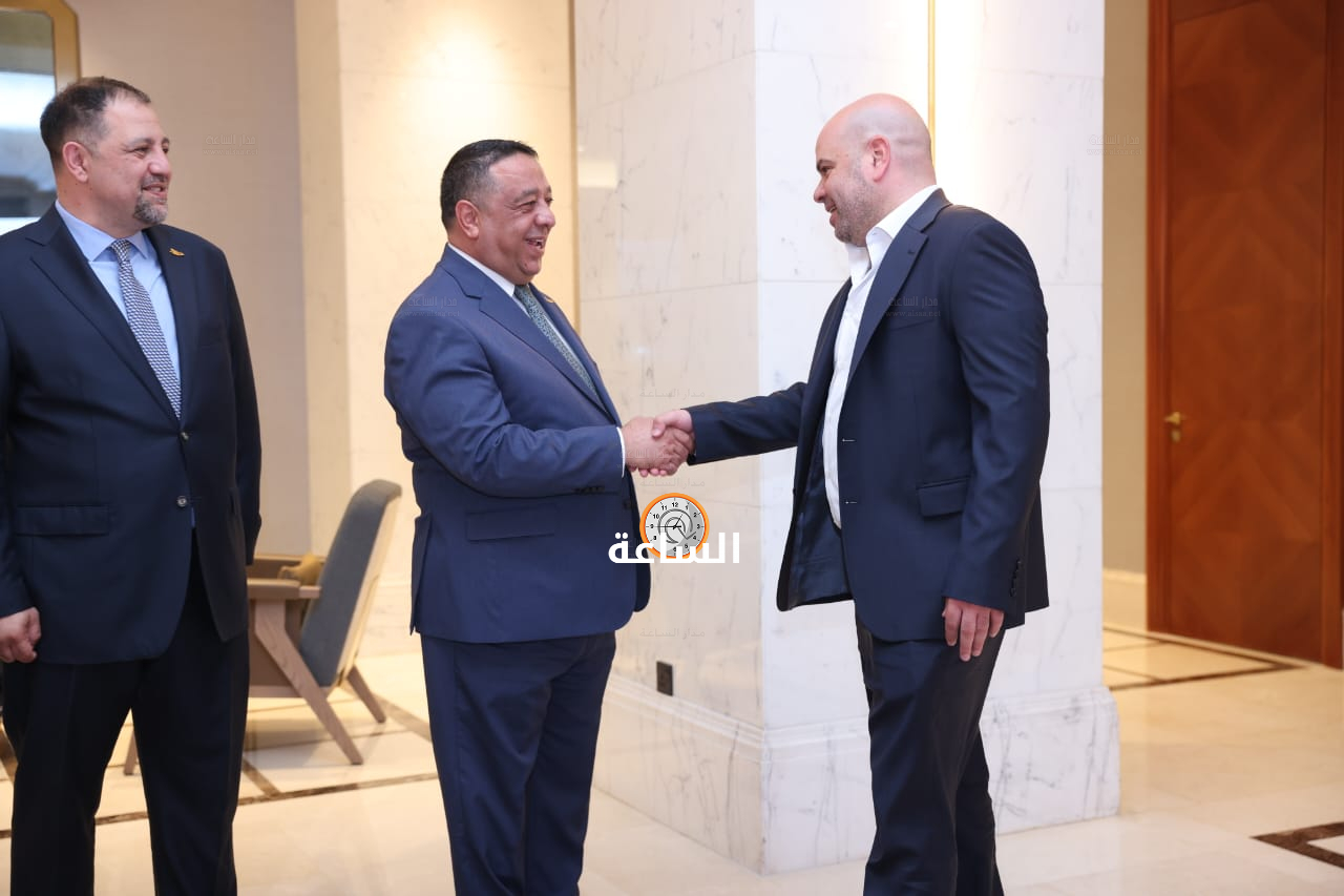 Madar Al-Saa Images 0.4983404598504091