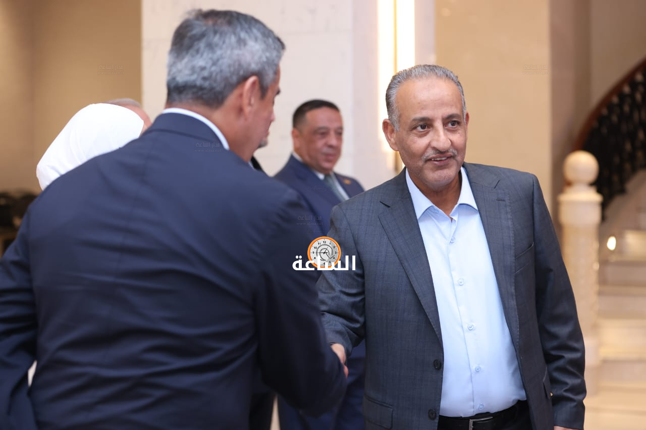 Madar Al-Saa Images 0.008078448522374493