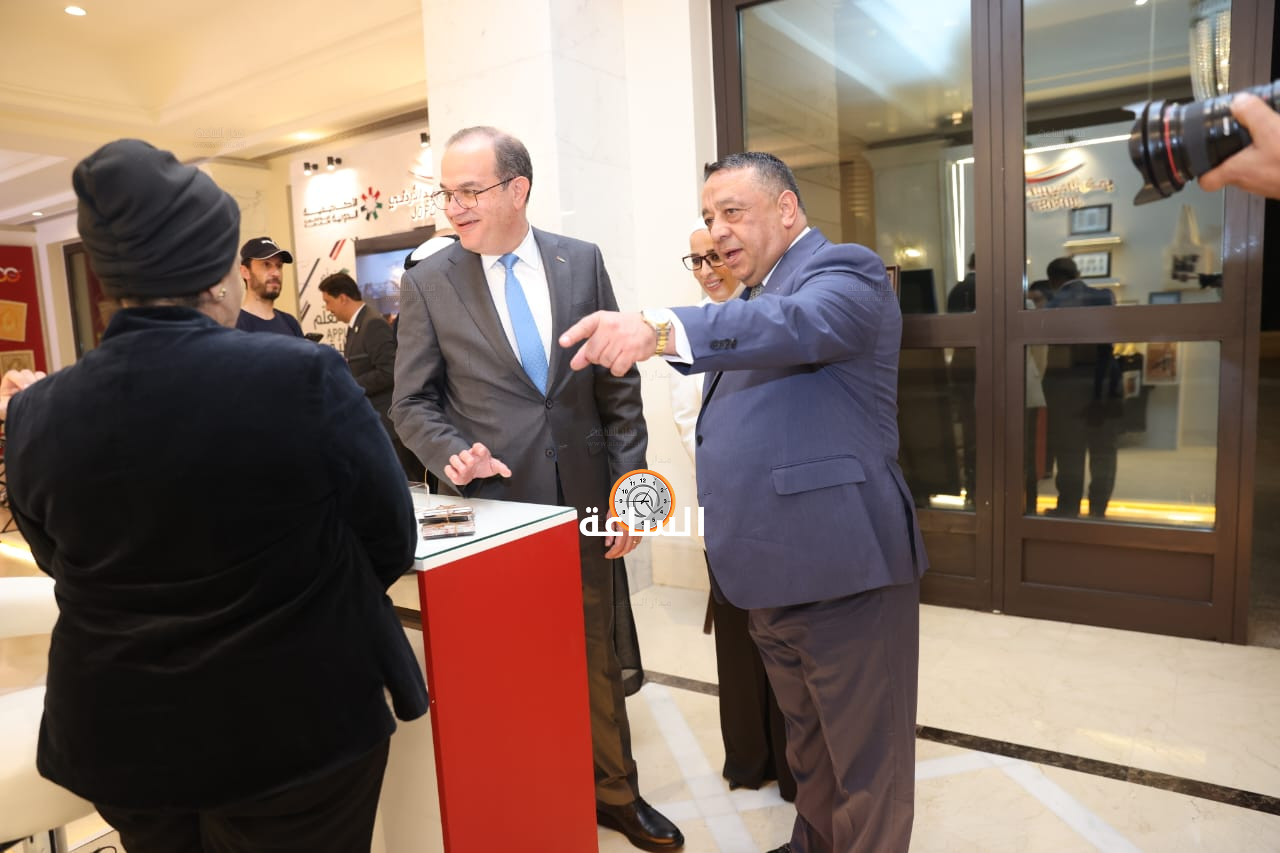 Madar Al-Saa Images 0.8784698302593367