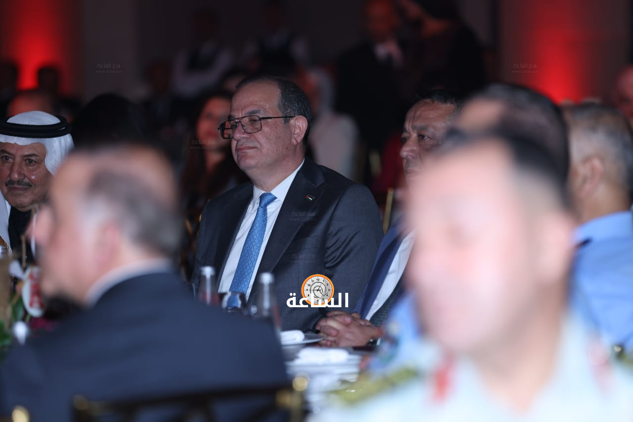 Madar Al-Saa Images 0.858238713003711