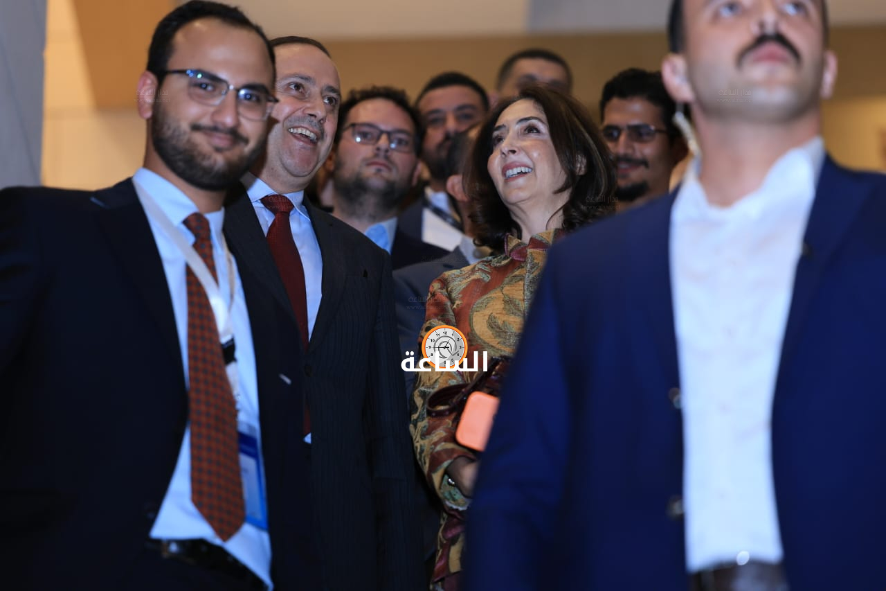 Madar Al-Saa Images 0.8001838267818329