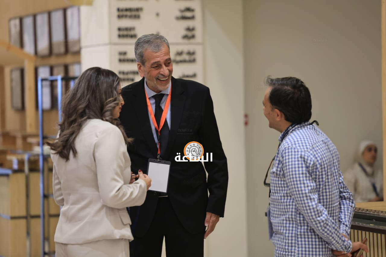 Madar Al-Saa Images 0.9948492552089696
