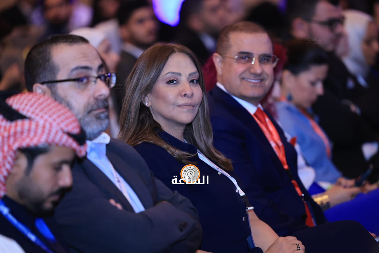 Madar Al-Saa Images 0.16253328399944356
