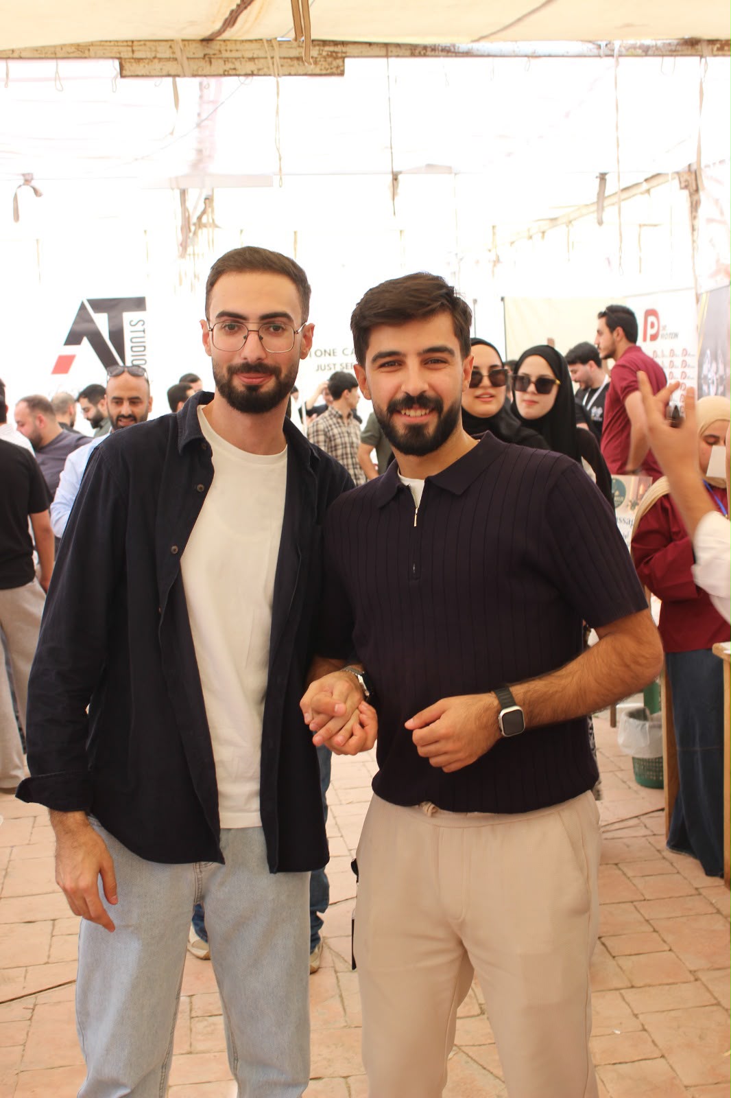 Madar Al-Saa Images 0.9891878762865706